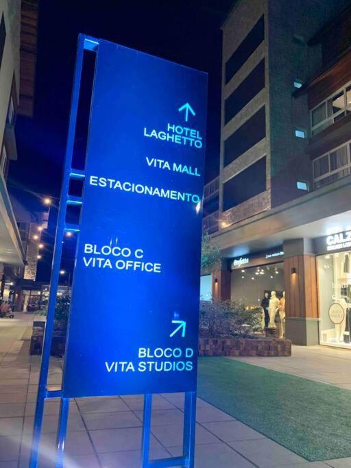 Gramado Centro Ao Lado Das Compras E Rua Coberta Vita Bagian luar foto